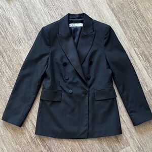 Zara Women's Elegant Black Blazer